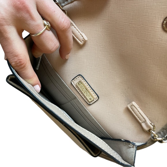 Aldo Girly Bow Neutral Nude Pink Small Wedding Guest Purse Crossbody Handbag Bag - Picture 6 of 7